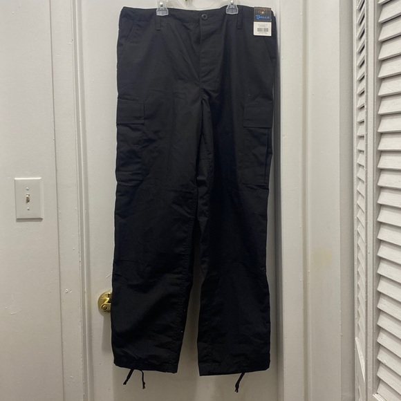 GALLS . NWT . black Garbo man pants size large - Picture 1 of 6